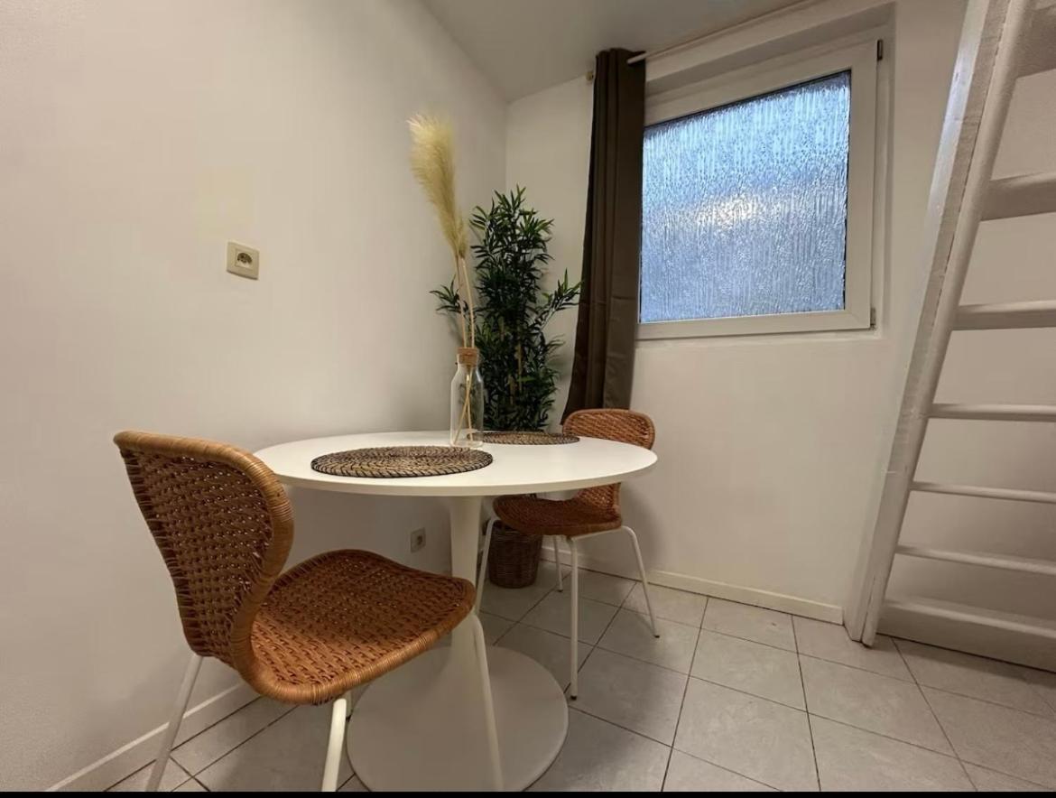 Ferienwohnung Bruxelles Nid Douillet Et Chaleureux Exterior foto