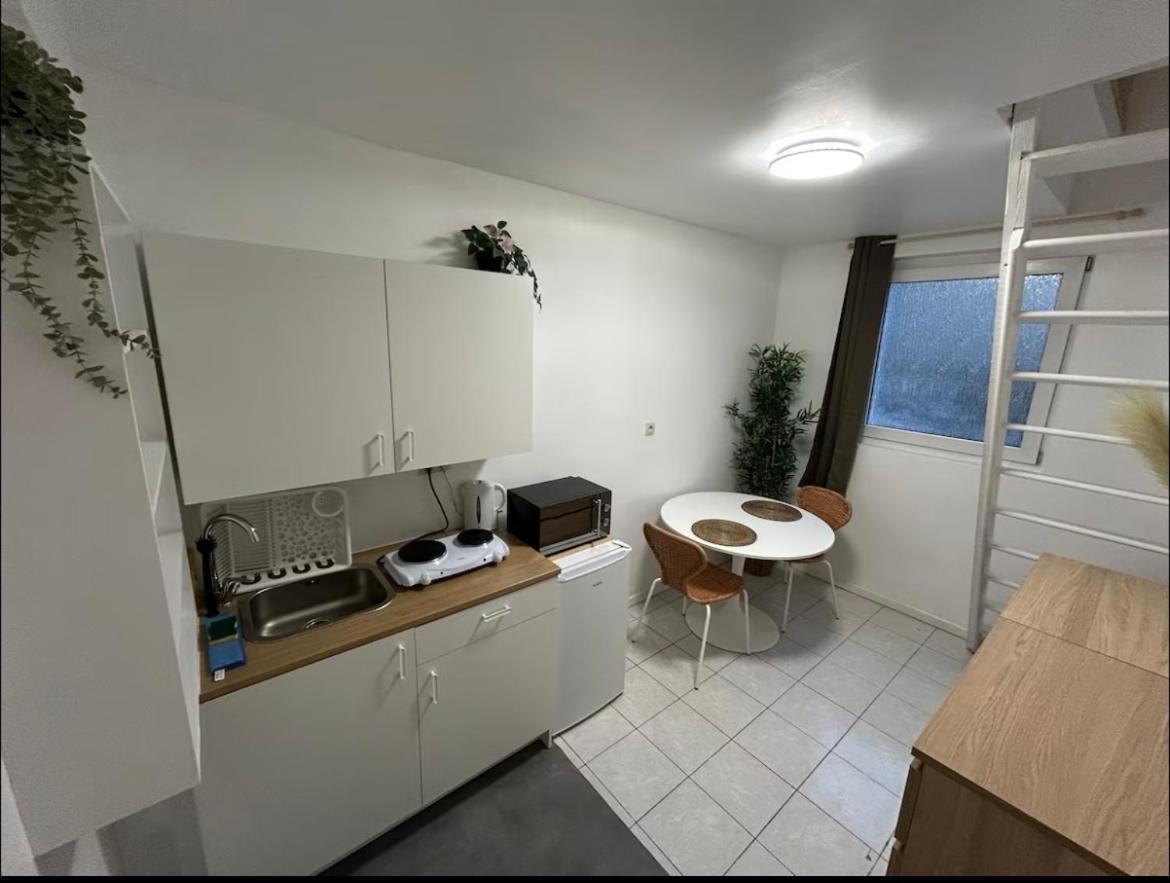 Ferienwohnung Bruxelles Nid Douillet Et Chaleureux Exterior foto